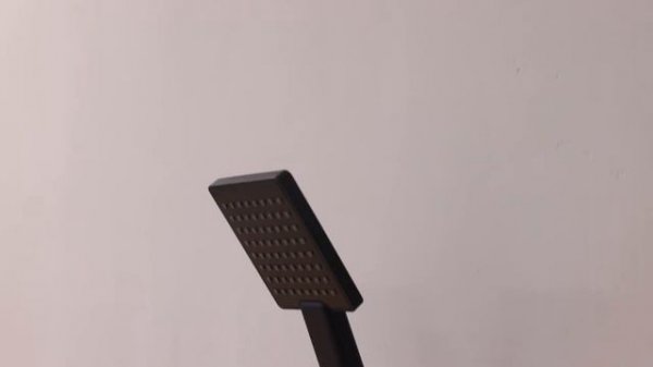 Смеситель для ванн и душа Night, Alcora, цвет черный матовый