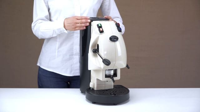 Frog | First use of the pod coffee machine смотреть онлайн