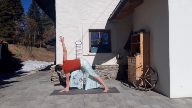 Morning Full Body Yoga смотреть онлайн