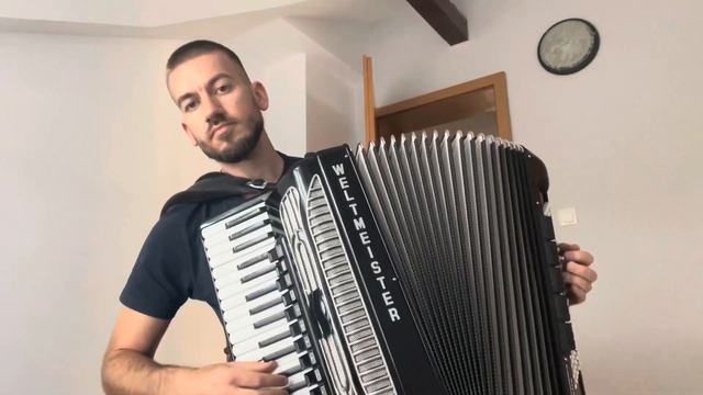 Девойко Мъри хубава - Акордеон соло смотреть онлайн