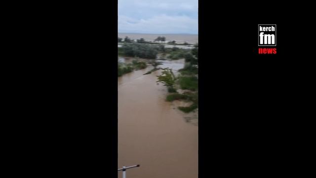 Потоп в Керчи. Новоотрадное смотреть онлайн
