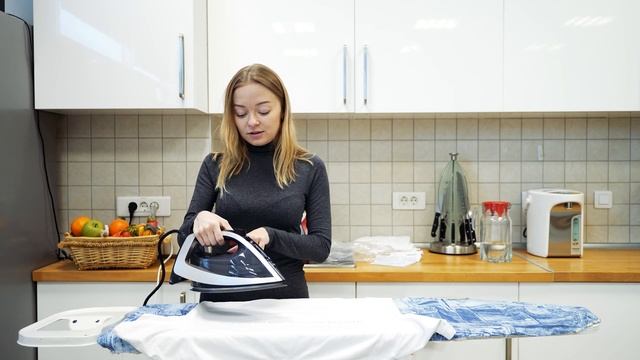 Интернет-магазин EPLAZA - Утюг Panasonic NI-WT980LTW смотреть онлайн