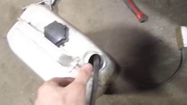 Откачивание топлива из бака. смотреть онлайн