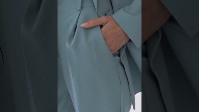 Emily Cooper, брючный костюм женский деловой, мятный смотреть онлайн