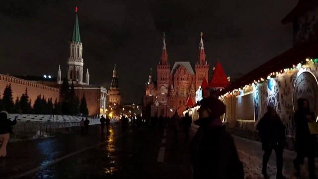 Праздничная атмосфера в городе смотреть онлайн