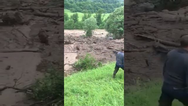 Сель в КЧР 16.06.2018. смотреть онлайн