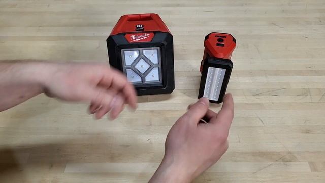 Milwaukee M12 Rover Service and Repair Pivoting 700 Lumen Floodlight Review смотреть онлайн