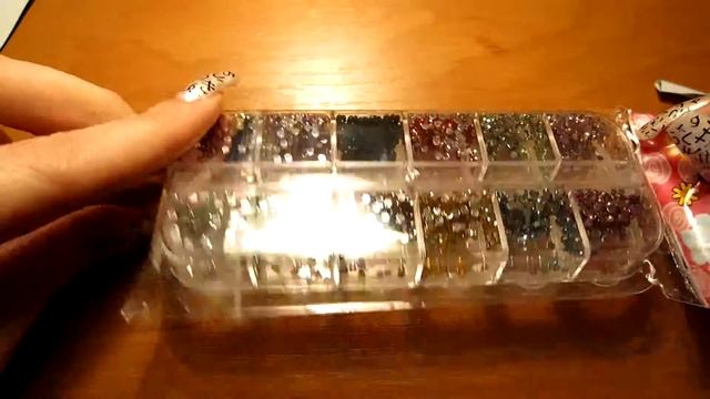 Посылка с Aliexpress. Пластиковые (пластмассовые) разноцветные стразы. Китайские штучки. смотреть онлайн