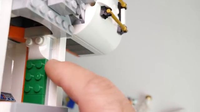 LEGO Mond Raumstation (City Space Set 60227) смотреть онлайн