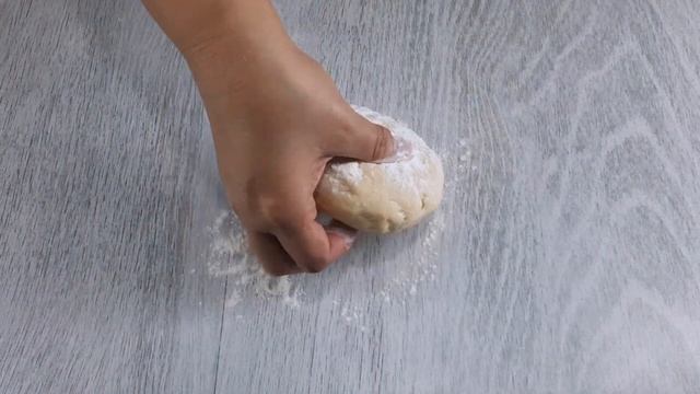 ДАЖЕ КРОШЕЧКИ НЕ ОСТАНЕТСЯ! ПРОСТО СВОРАЧИВАЕМ И НАРЕЗАЕМ! НЕМНОГО ТВОРОГА И ВЫПЕЧКА У ВАС НА СТОЛЕ смотреть онлайн