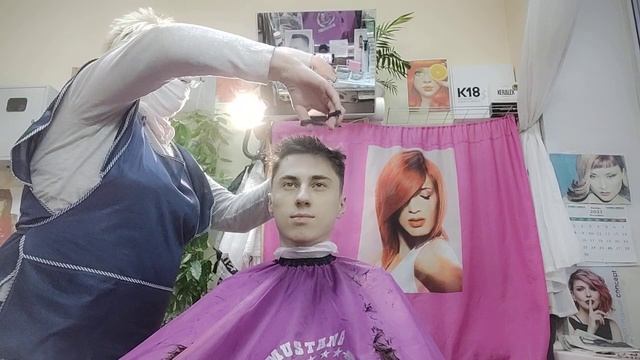 Стрижёмся под Площадку смотреть онлайн