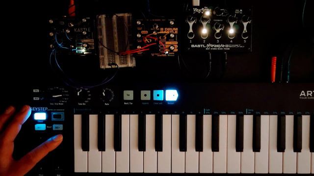 [SD-0042 ]The Bastl Kastle Duo Synthesizer | Kastle 1.5 and Kastle 1.5 Drum + Keystep смотреть онлайн
