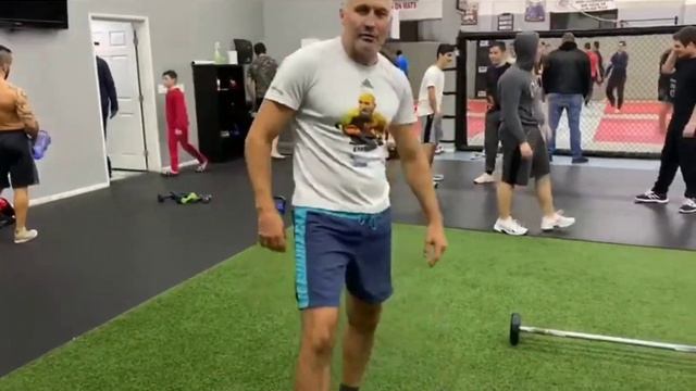 Круговая тренировка. Кроссфит от чемпиона смотреть онлайн