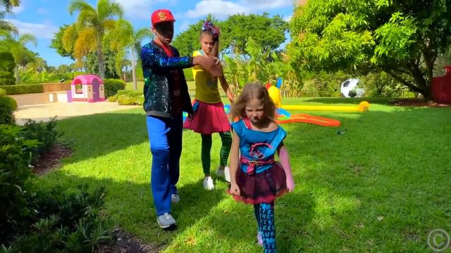 Stacy has a home zoo смотреть онлайн