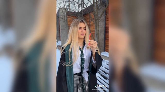 ТИК ТОК ЕВЫ МИЛЛЕР 🎄 // Miller Eva смотреть онлайн