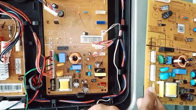 Samsung Digital Inverter Refrigerator Main PCB Short смотреть онлайн