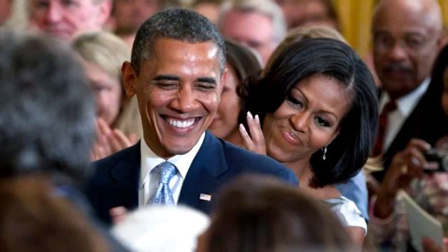 Obama sings Somebody that I used to know (AI voice) смотреть онлайн