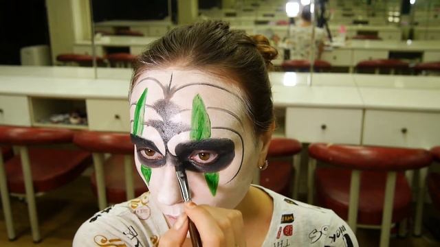 Макияж "Безумный клоун" на Хэллоуин. Make Up Halloween/ Макияж пошагово смотреть онлайн