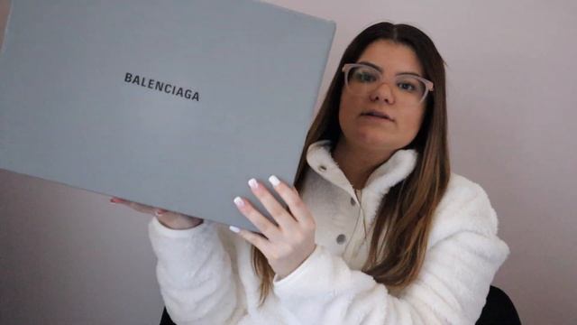 BALENCIAGA TRIPLE S unboxing/ review (are they worth it?) смотреть онлайн