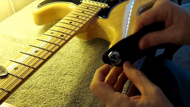 Strap Lock Shoot-out! Dunlop-Schaller- Miwayer-Fender Infiniti