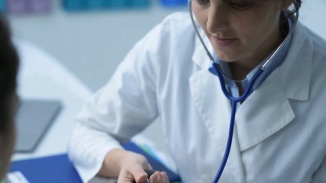 Как проходит осмотр давления, СоюзМедТранс смотреть онлайн