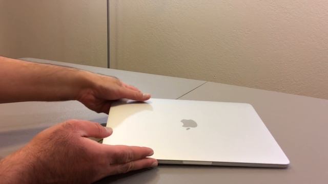 MacBook Pro Top Features Review 2016 Touch Bar Model! смотреть онлайн