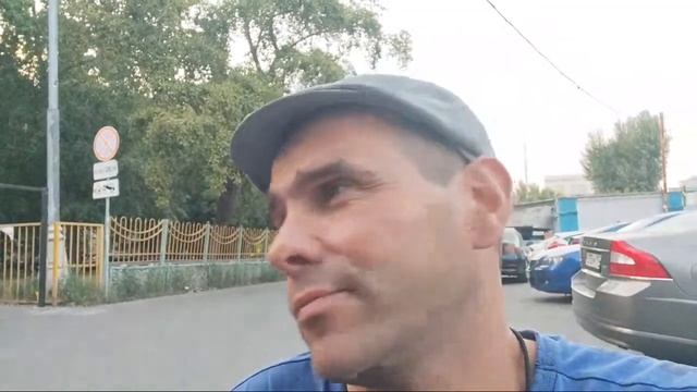 Всё по старой схеме. Москва Савёловский вокзал бомжи . смотреть онлайн