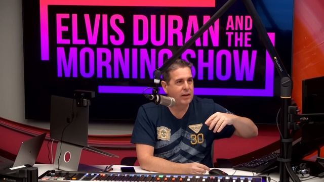 What We Faced Getting Started In Radio | 15 Minute Morning Show смотреть онлайн