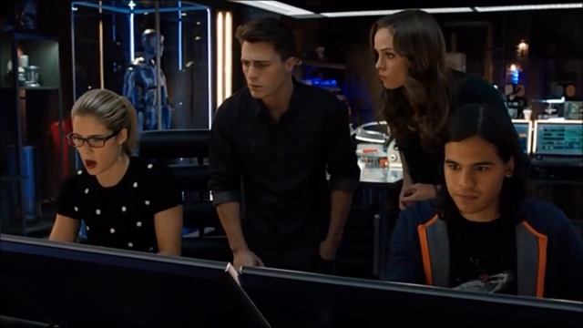 Arrow and The Flash Vs Captain Boomerang S03E08-Part 2 смотреть онлайн