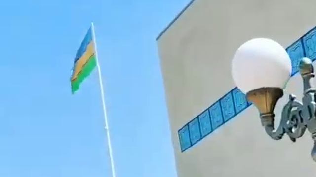 Это Государственный Флаг Суверенной Республики Каракалпакстана принята 1992-12-14. смотреть онлайн