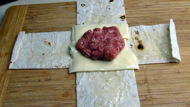 Конвертики из лаваша.