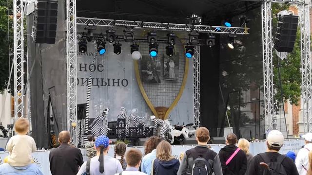 Спектакль MechanicuS, уличный театр"Чёрный квадрат" смотреть онлайн