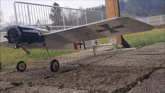 Fokker E.III - First test run with Saito40fa смотреть онлайн