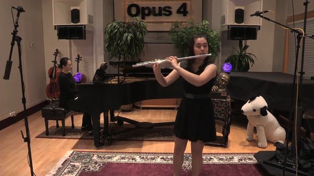 Opus 4 Studios: Jasmine Mikesell, flute: Sonata in D Op 94: Allegro con brio by Sergei Prokofiev смотреть онлайн