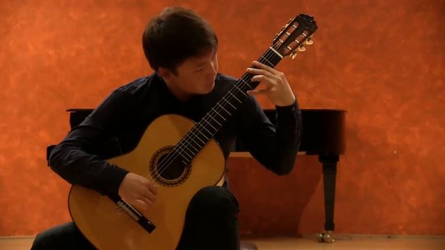 Xingye Li plays Rossiniana No.2 - Mauro Giuliani смотреть онлайн
