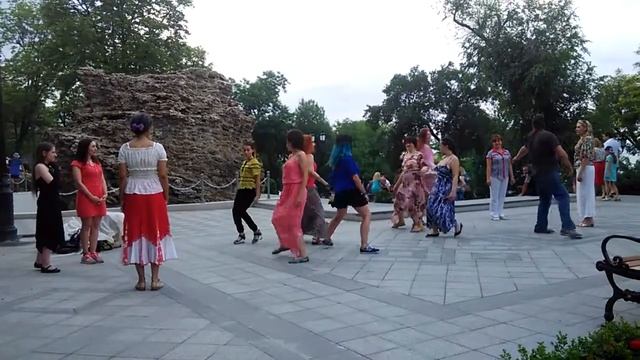 Старинный танец смотреть онлайн