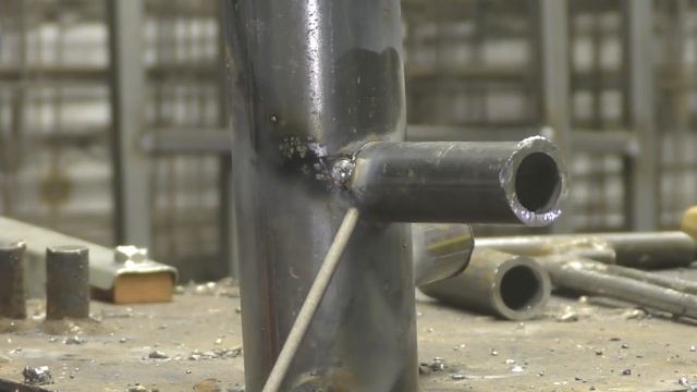 Как сделать врезку в трубу / Стояк? смотреть онлайн