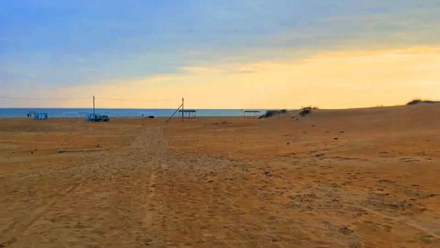 Витязево. 4.05.22. Погода на закате. Пляж по Улице Мира