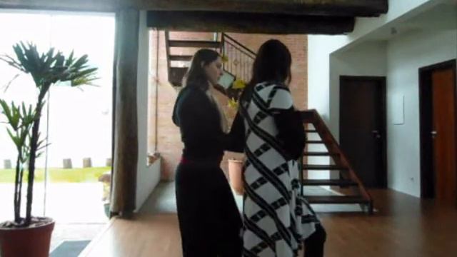 Dança Grega Tsakonikos, com Bruna e Carmela Bardini da Unità Cultura Corporal смотреть онлайн