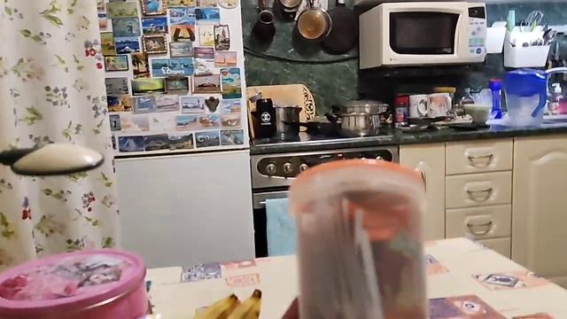 На ужин....макароны... с курицей!))