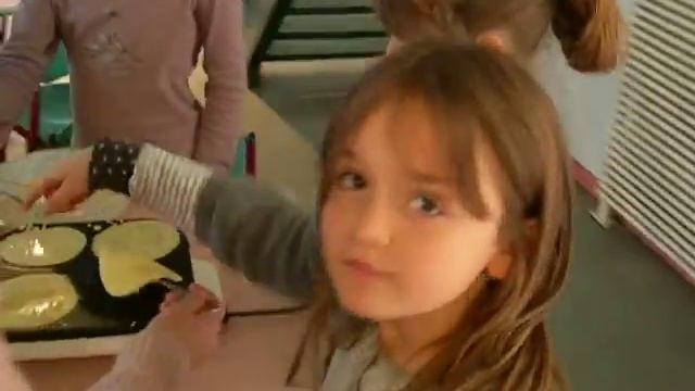 crepe party.MOV смотреть онлайн