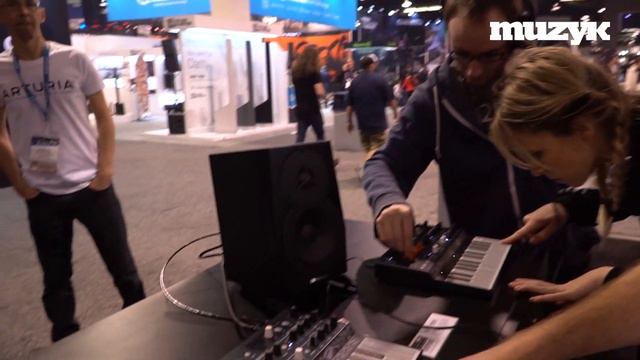 NAMM 2019 - Arturia MicroFreak presentation and sound смотреть онлайн