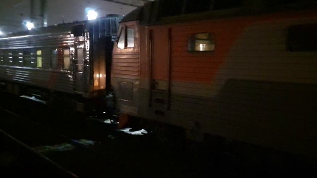 Отправление состава поезда 742 Белгород-Москва с ЧС7-079 ст. Москва-Курская смотреть онлайн