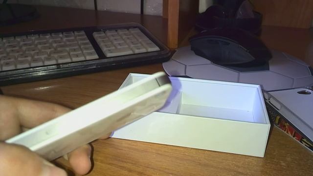 Как вставить сим-карту на Iphone смотреть онлайн