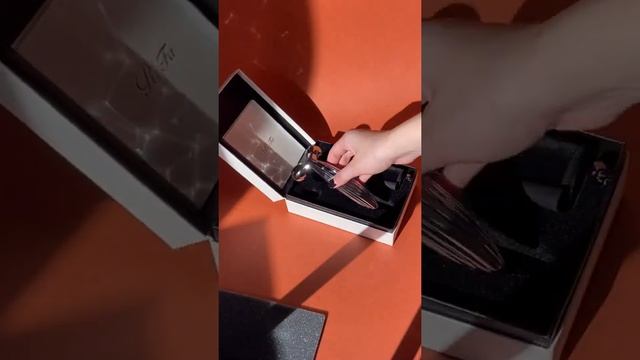 Масcажёр ReFa Carat Ray Face смотреть онлайн