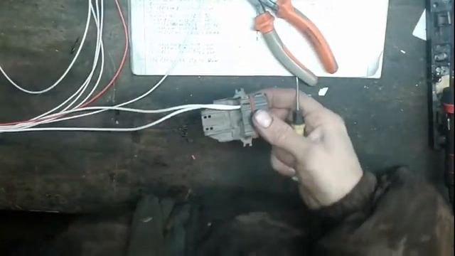 капитальный ремонт электрического кабеля, коробки автомат с ретардой ДАФ 105 (часть 2) смотреть онлайн