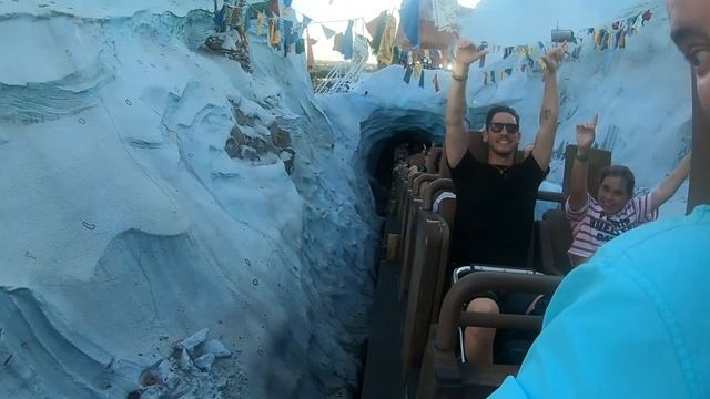 Expedition Everest - Disney's Animal Kingdom смотреть онлайн