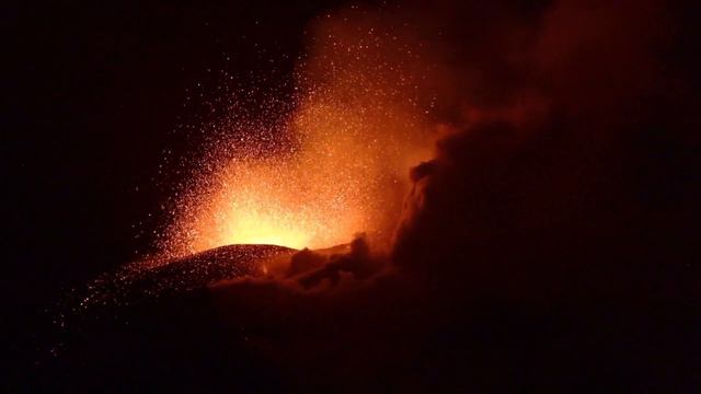 CANARY ISLANDS, Cumbre Vieja Volcano, La Palma: Amazing Planet (4K) 2021 смотреть онлайн