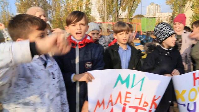 4 - "Г" КЛАСС УСТРОИЛ БУНТ В ШКОЛЕ (Украинский колледж им. В. О. Сухомлинского № 272) смотреть онлайн