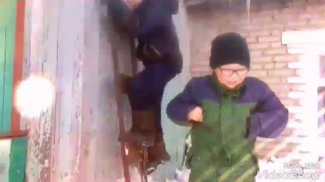 Тупые прыжки с крыши дома моего. смотреть онлайн